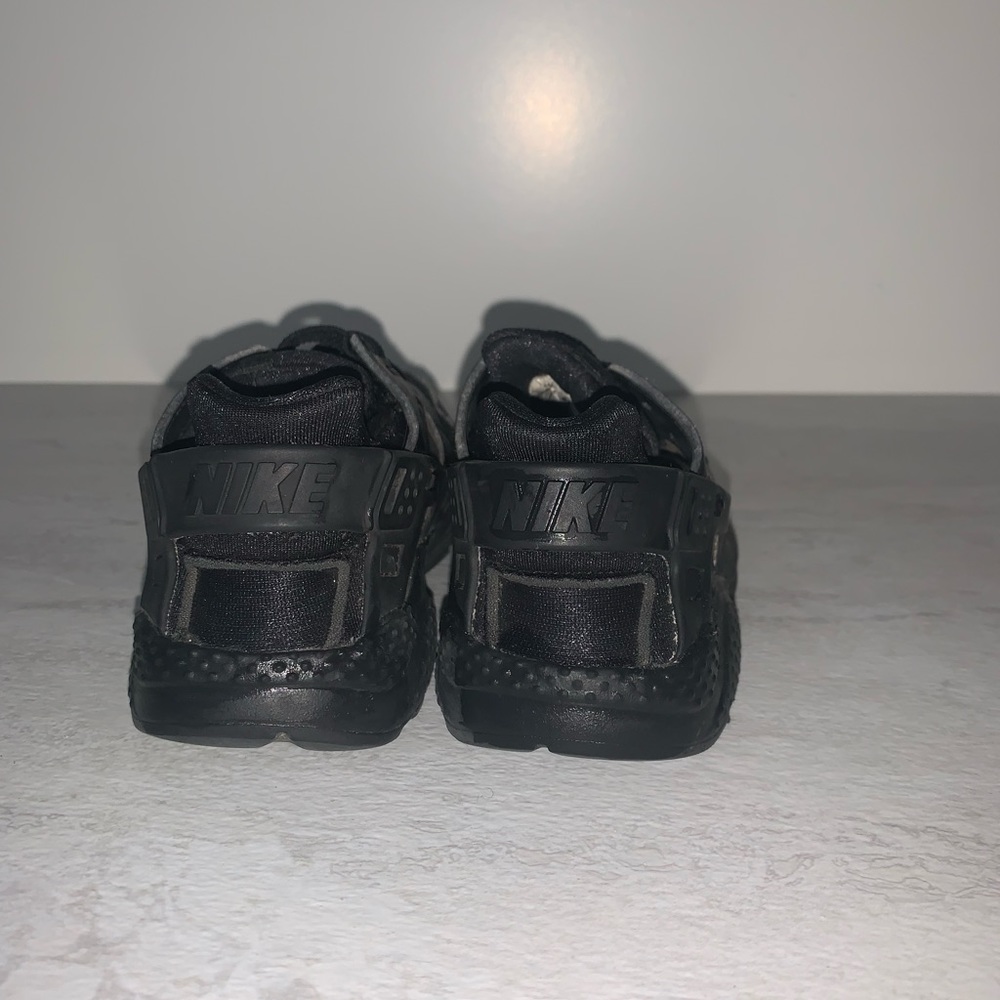 Shoes - Picture 2 of 3